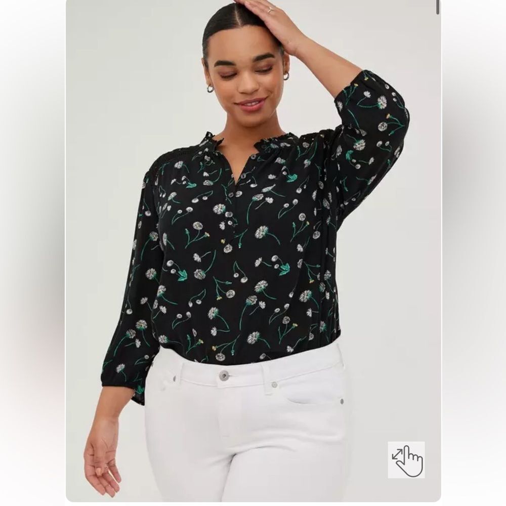 TORRID Crinkle Gauze Button-Front Floral Top size 00/ M-L/10